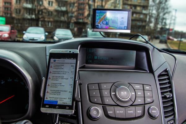 Какой навигатор лучше показывает пробки – тест Авто25